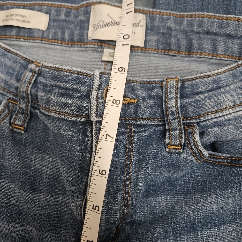 Universal Thread Mid Rise Skinny Jeans! - Picture 7 of 8